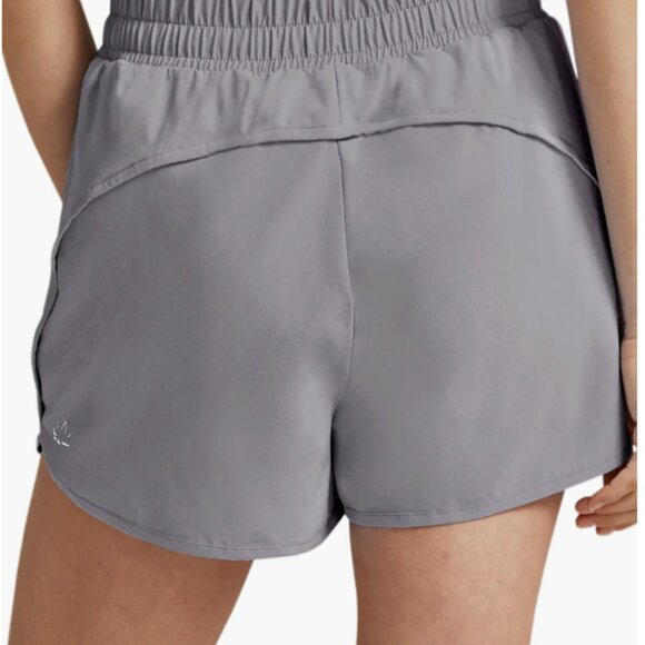 BEYOND YOGA - Stretch Woven In Stride Lined Shorts - Cloud Grey - Large - Picture 3 of 10
